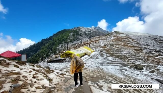 churrdhar trek in sbowfalltime