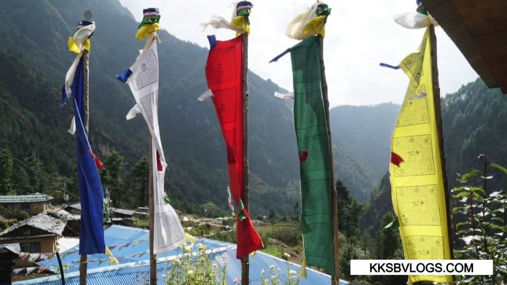 Types of Prayer Flags: Lungta and Darchog Difference