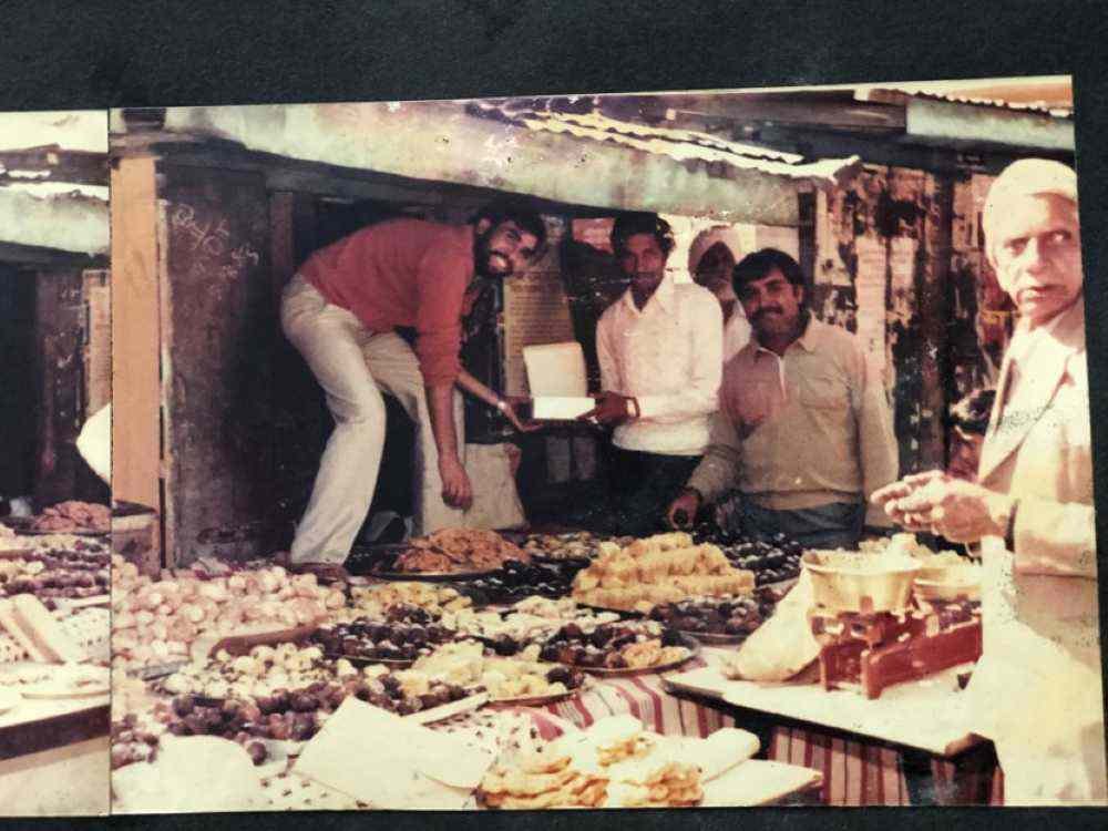 laxmanjees sweet shop kandaghat history