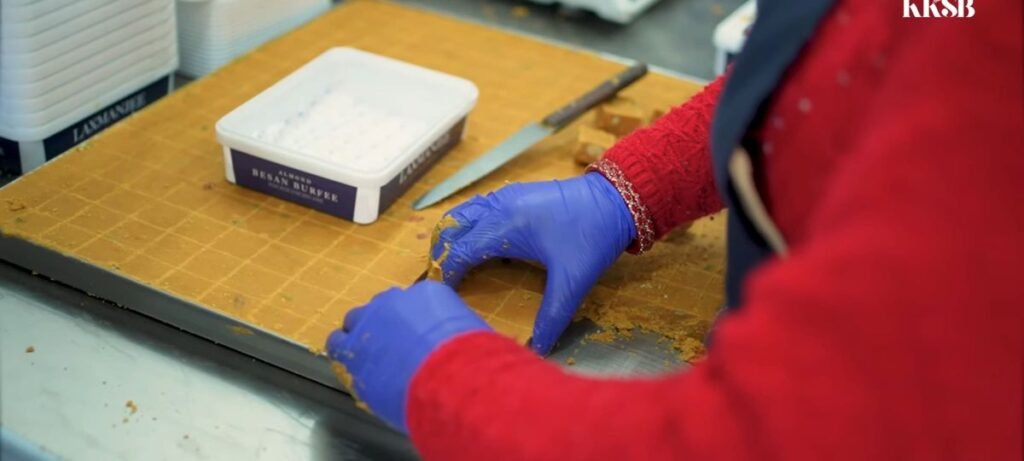 Besan Cutting In Laxamjee shop kandaghat